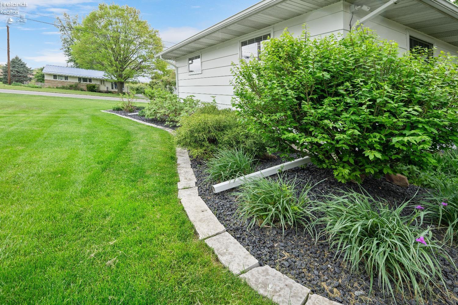 205 W Cole Road