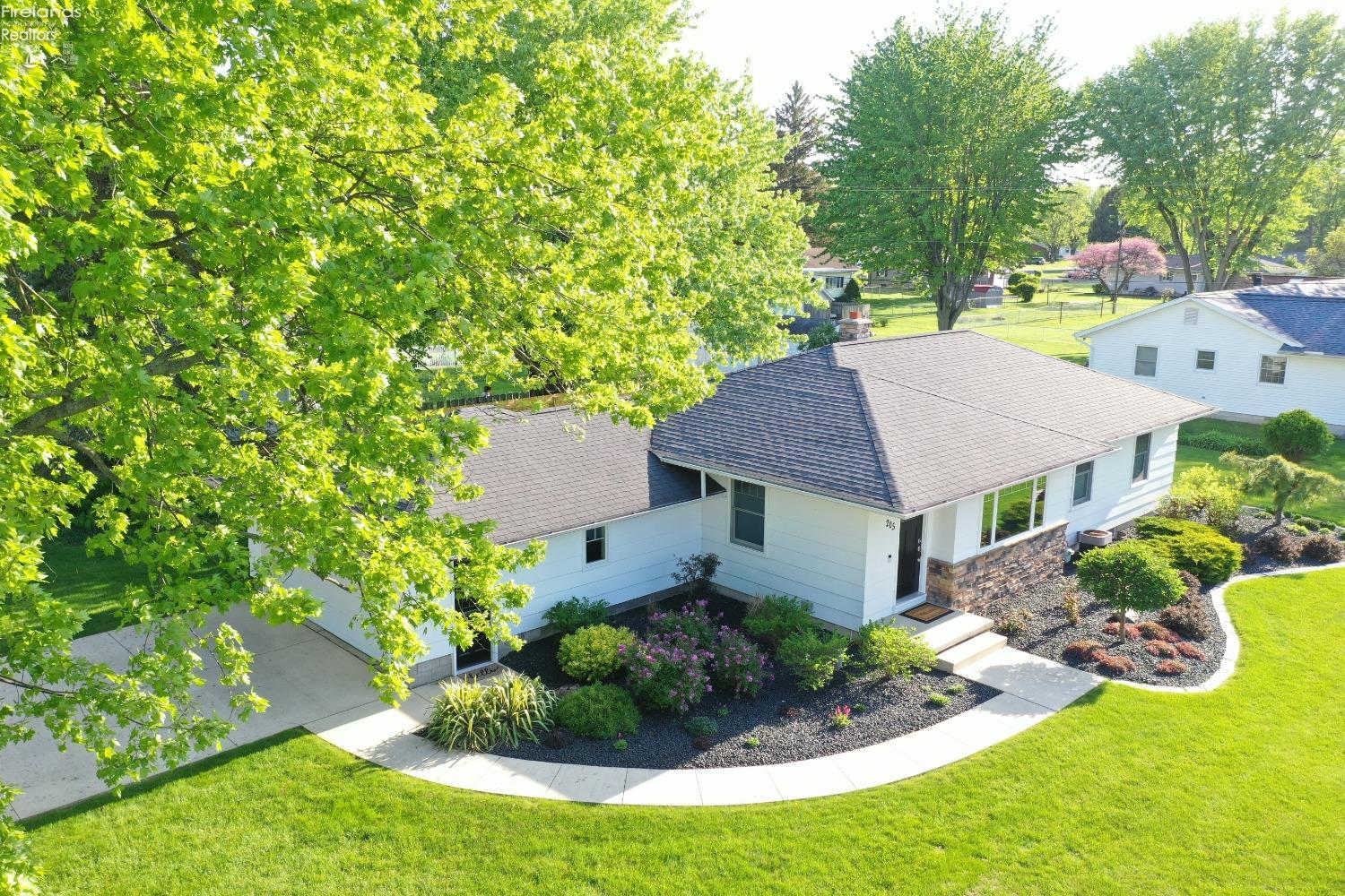 205 W Cole Road