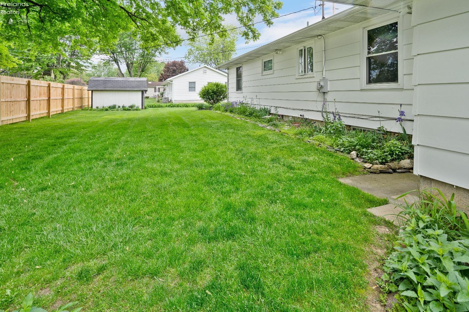 205 W Cole Road