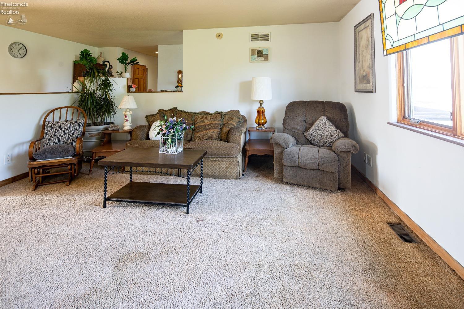 7854 N Township Road 51