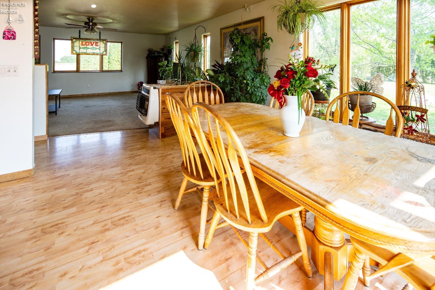 7854 N Township Road 51