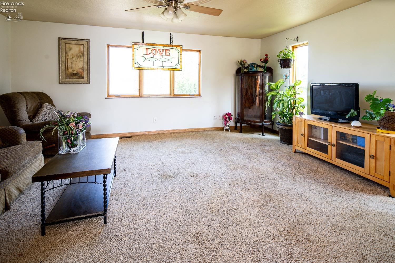 7854 N Township Road 51