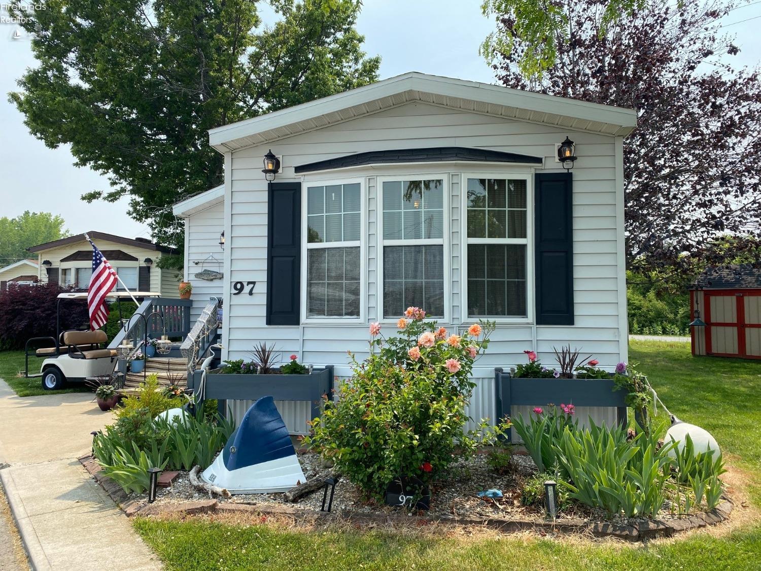 8175 North Shore Boulevard 97, Marblehead, OH 43440