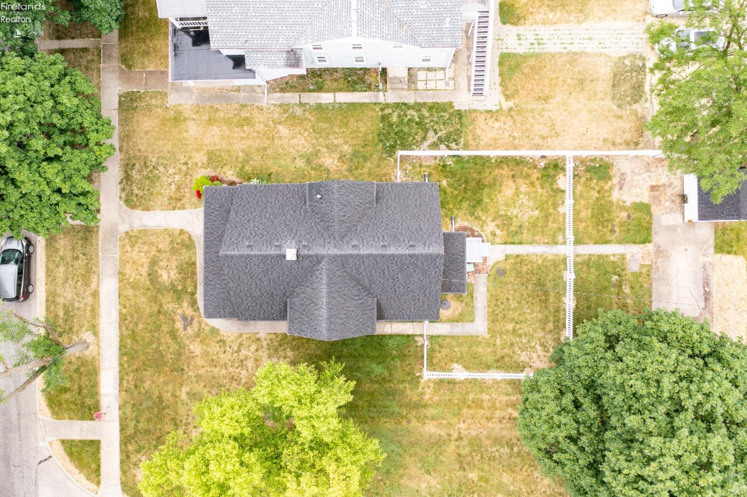 303 W Dudley