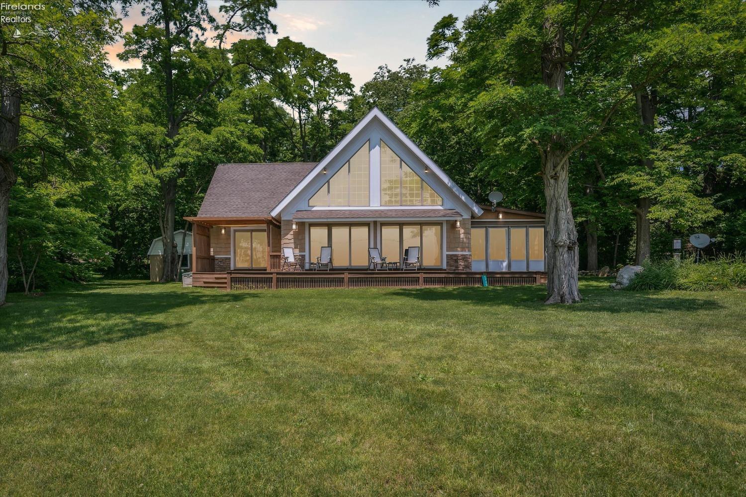 Homes For Sale on Middle Bass Island