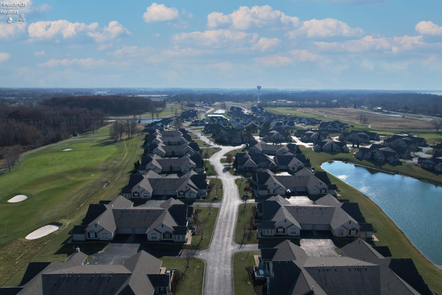 2740 N CANTERBURY CIRCLE D, PORT CLINTON, OH 43452 CENTURY 21 Bolte