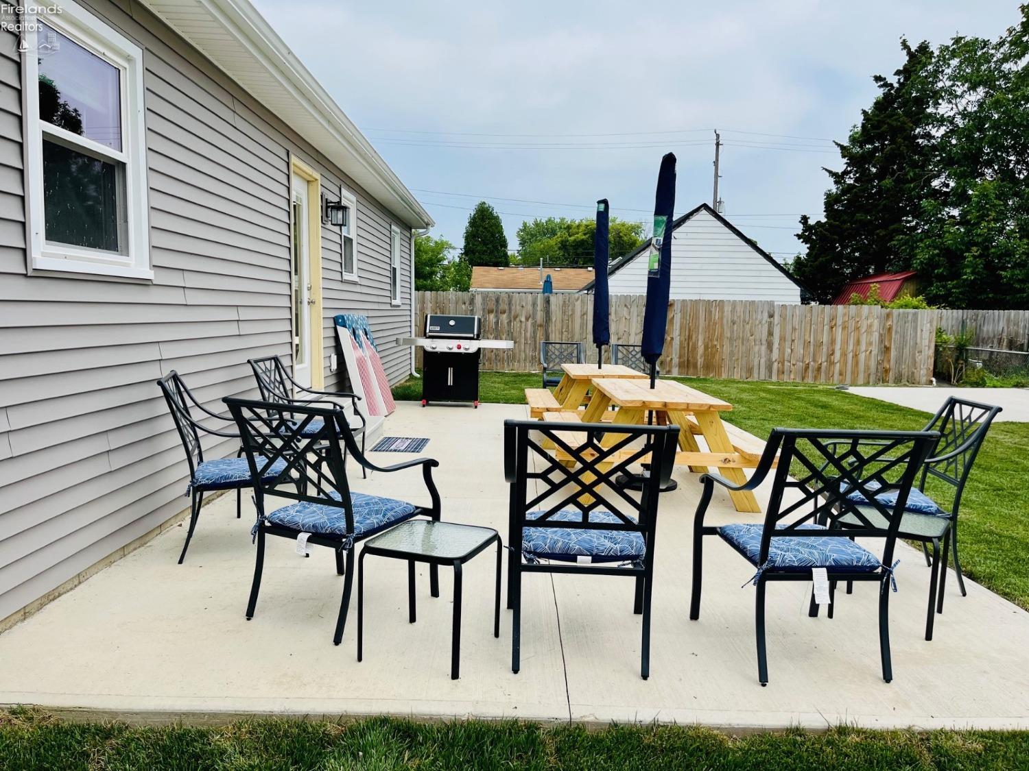 215 ELM STREET, PORT CLINTON, OH 43452 CENTURY 21 Bolte Real Estate