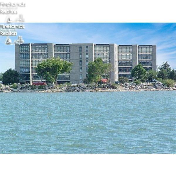 711 W LAKESHORE DRIVE 503, PORT CLINTON, OH 43452 CENTURY 21 Bolte