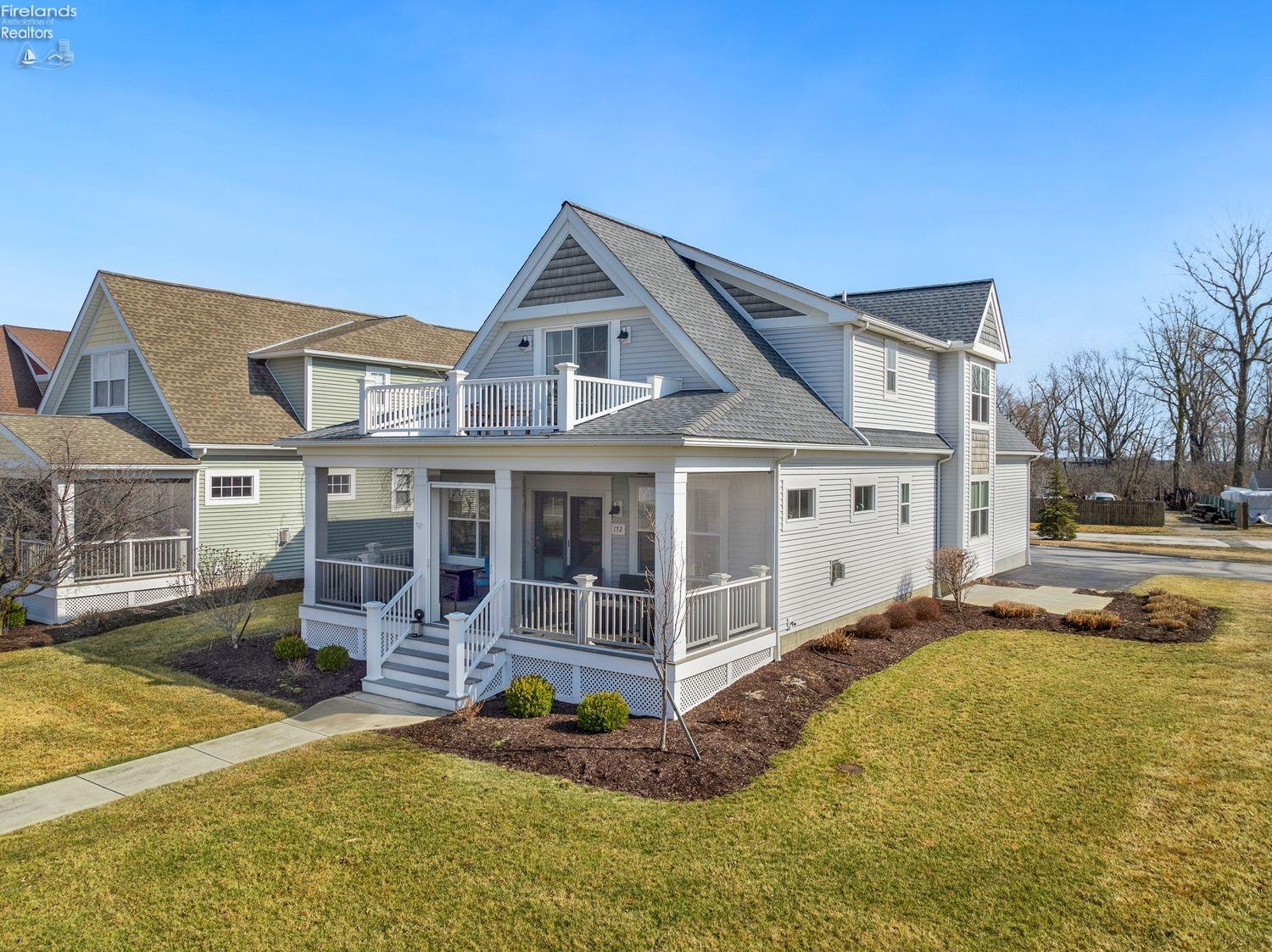 172 Cove Court Drive, Marblehead, OH 43440