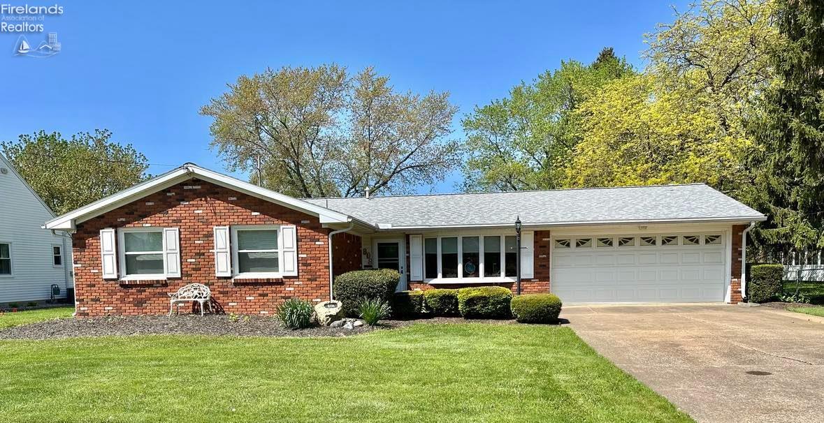 808 JACKSON DRIVE, PORT CLINTON, OH 43452 CENTURY 21 Bolte Real