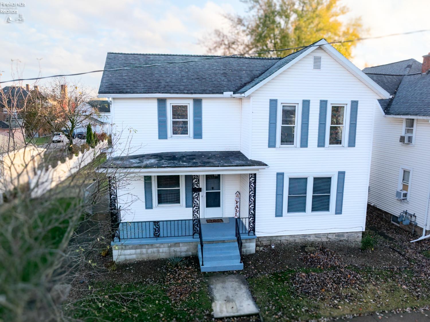917 Court Street
