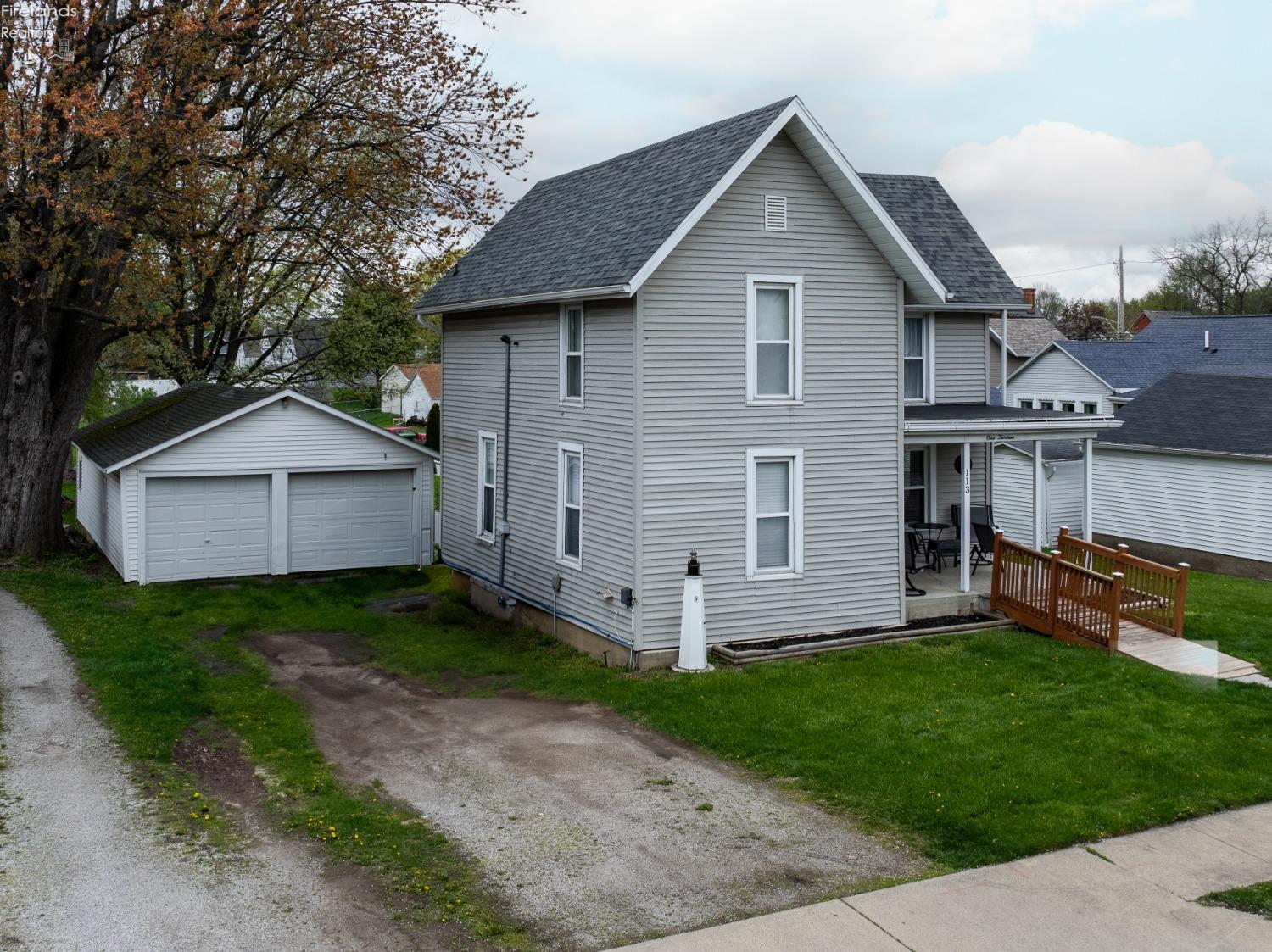 113 W Grant St