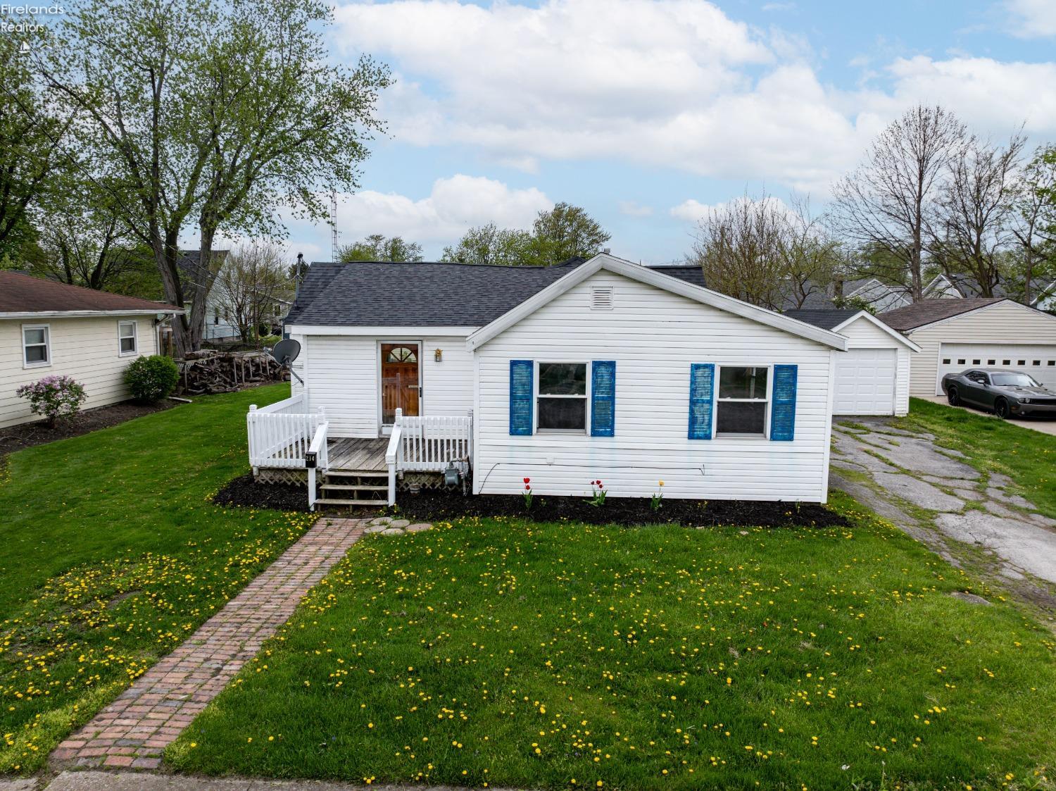214 Linden