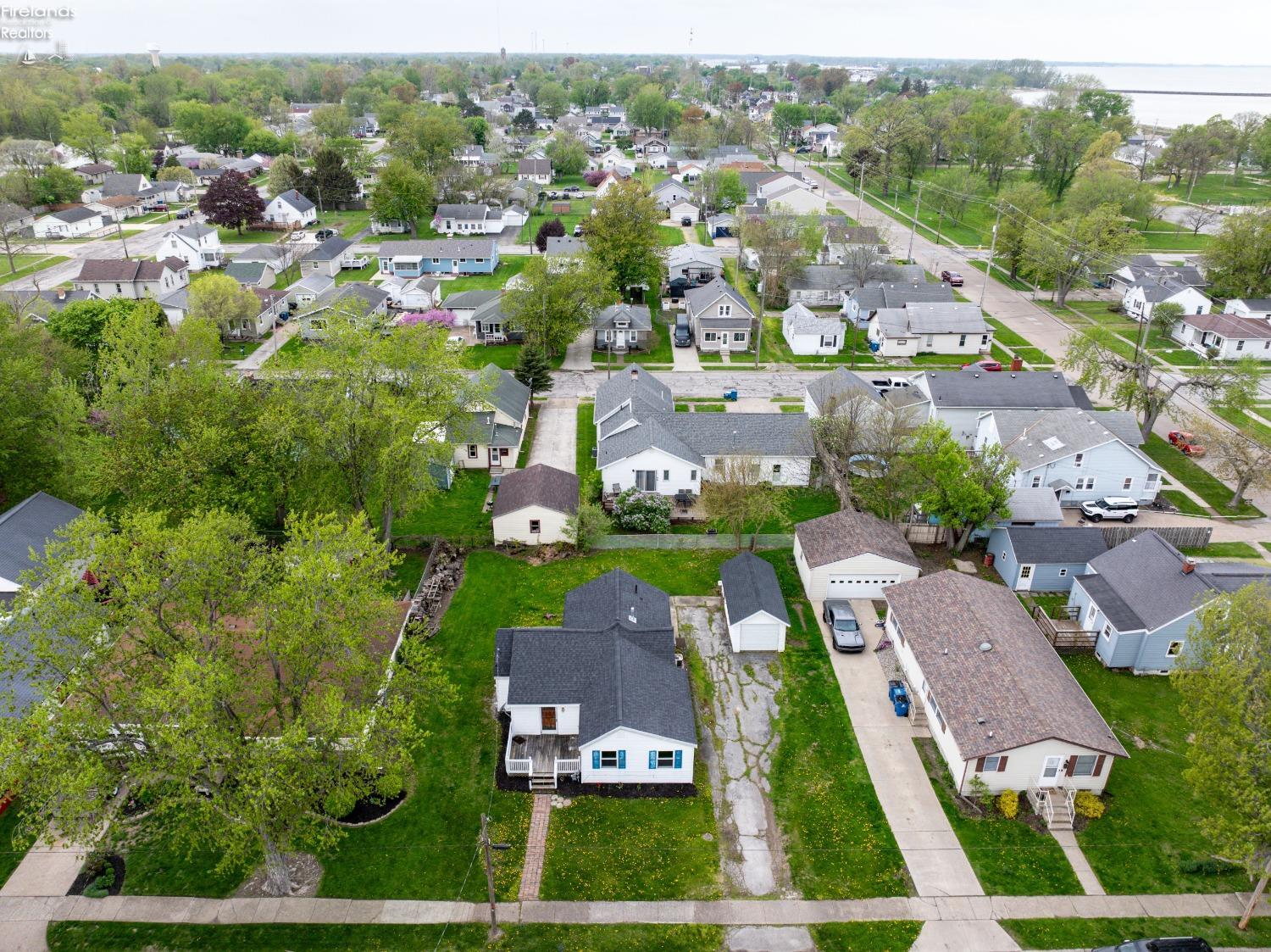 214 Linden
