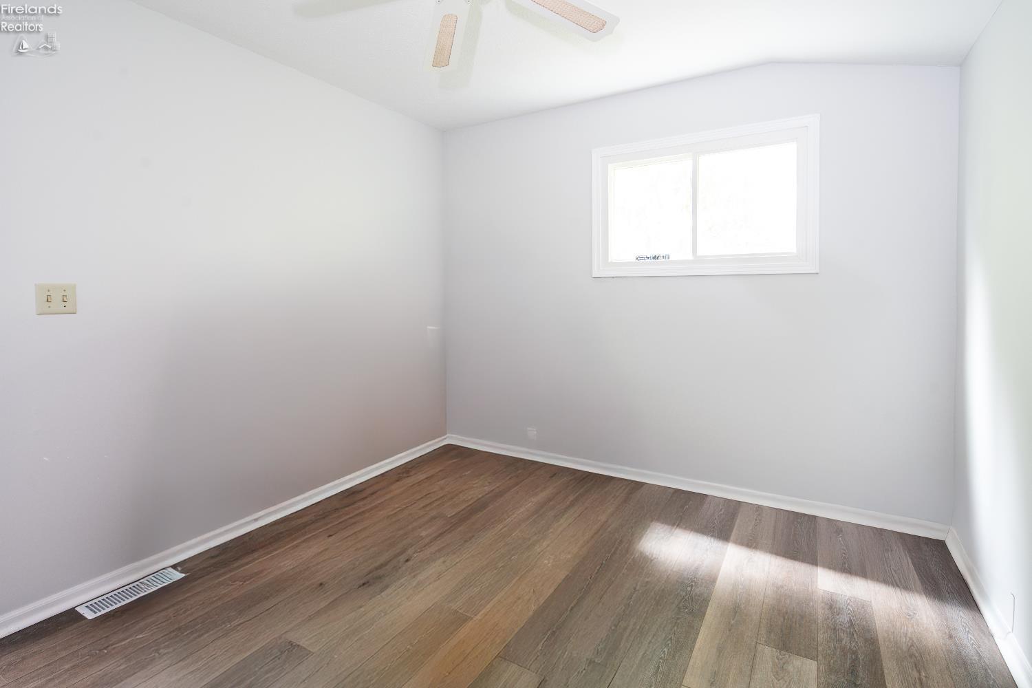 6039 E Harbor Road 8