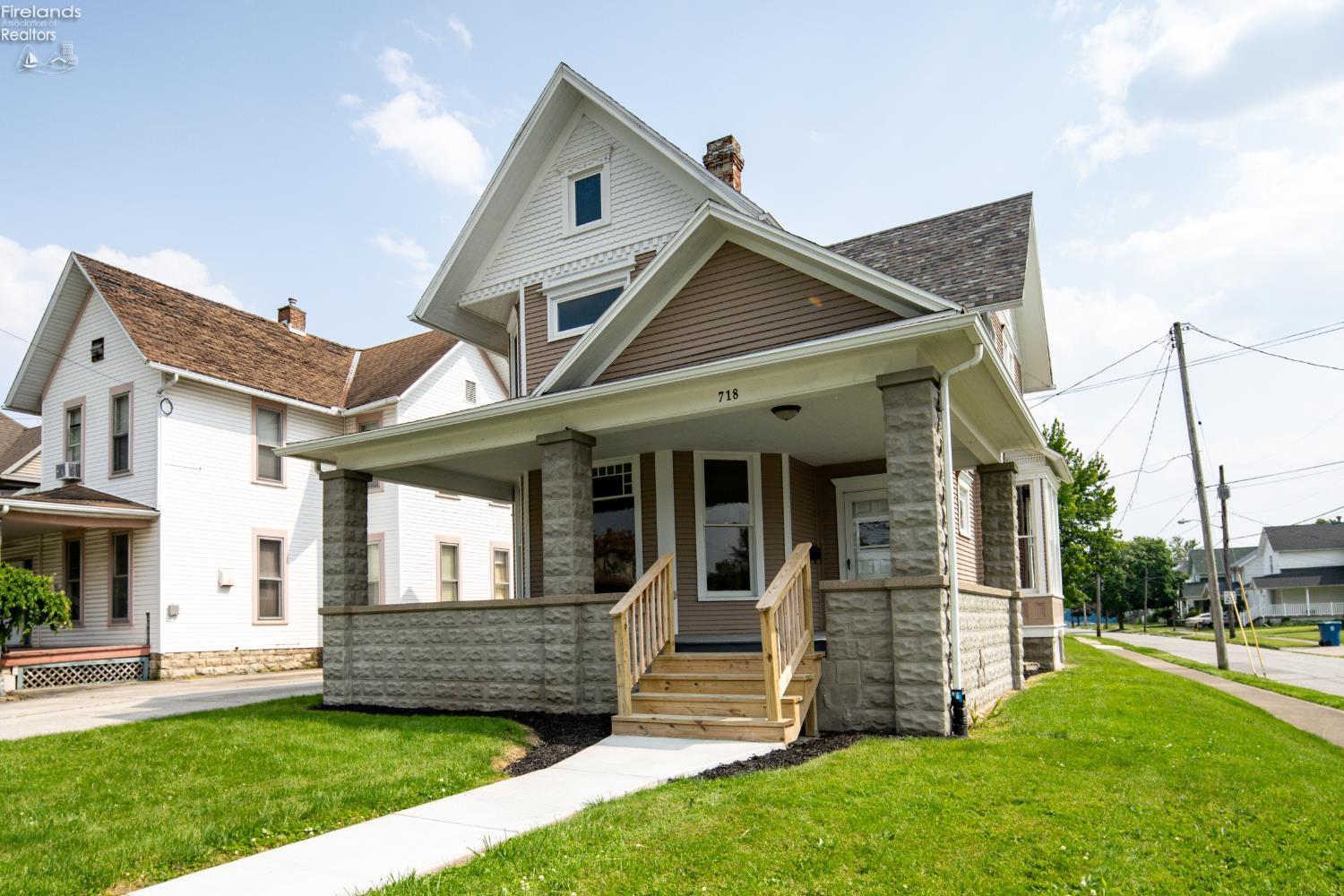 718 E Main St.