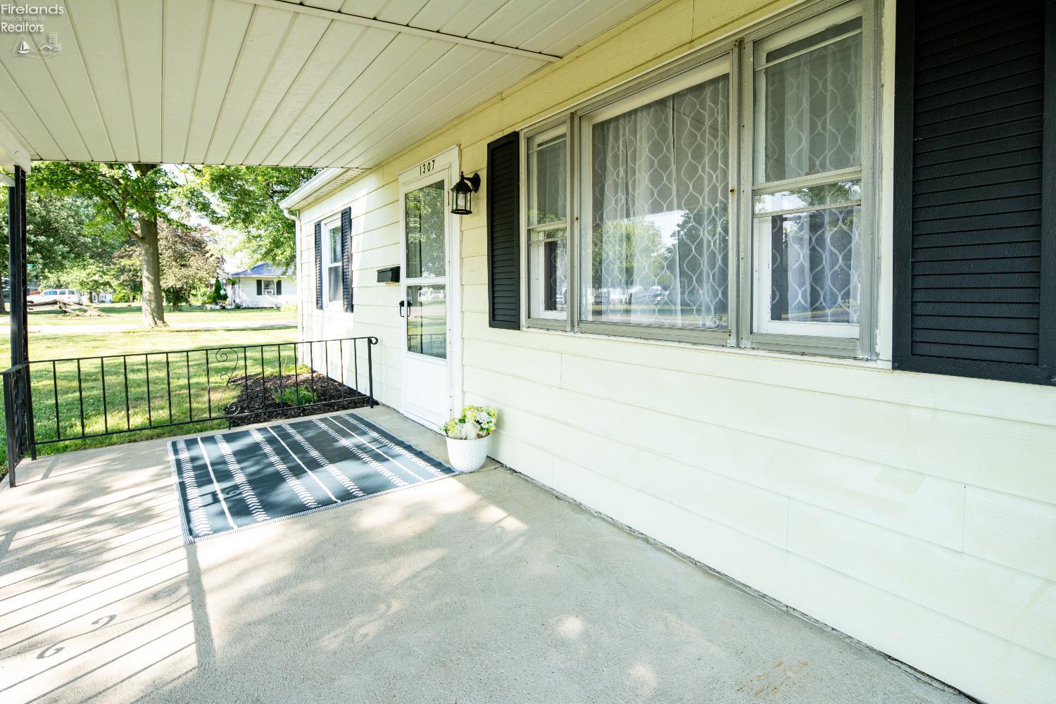 1307 Fleetwood Drive