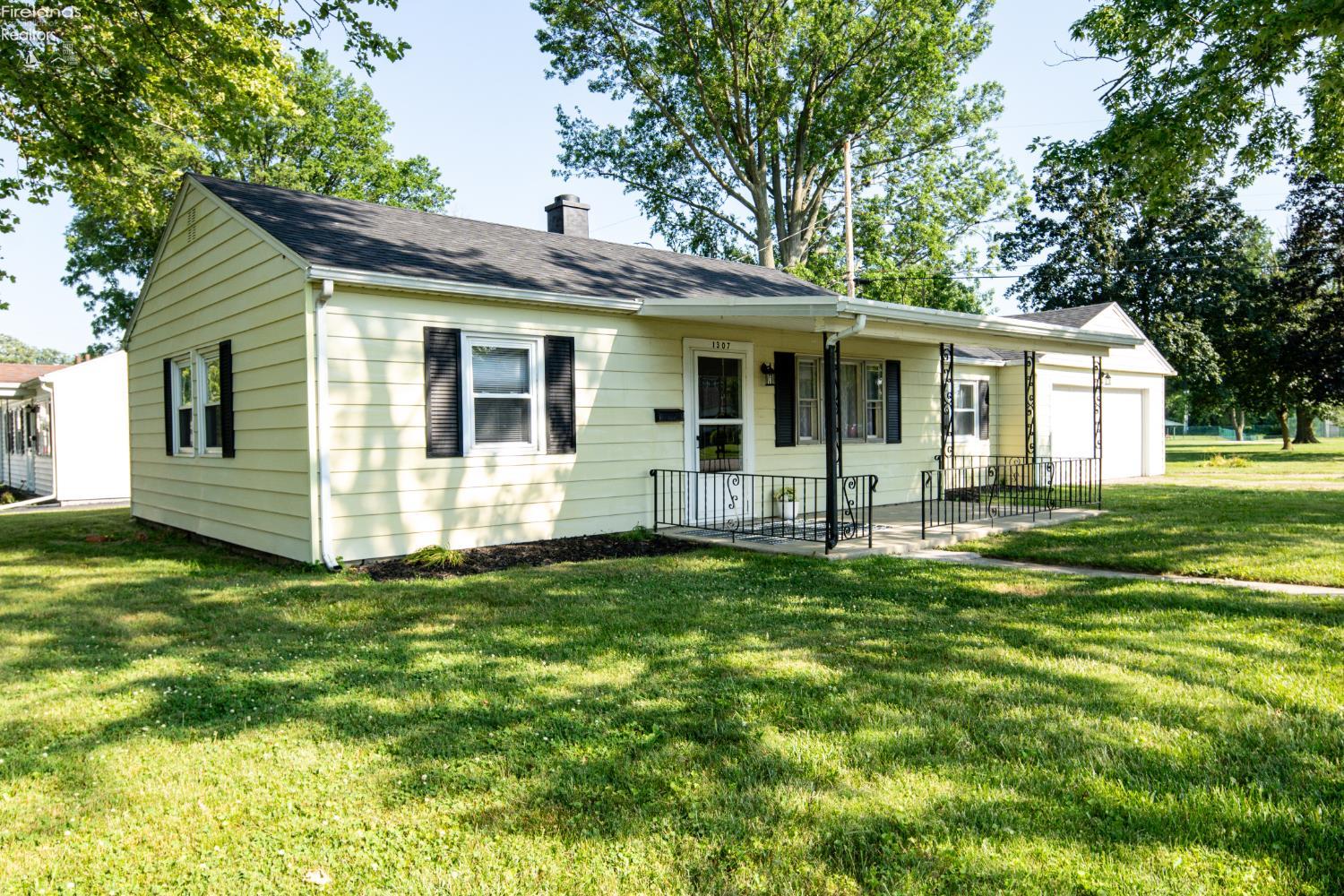 1307 Fleetwood Drive