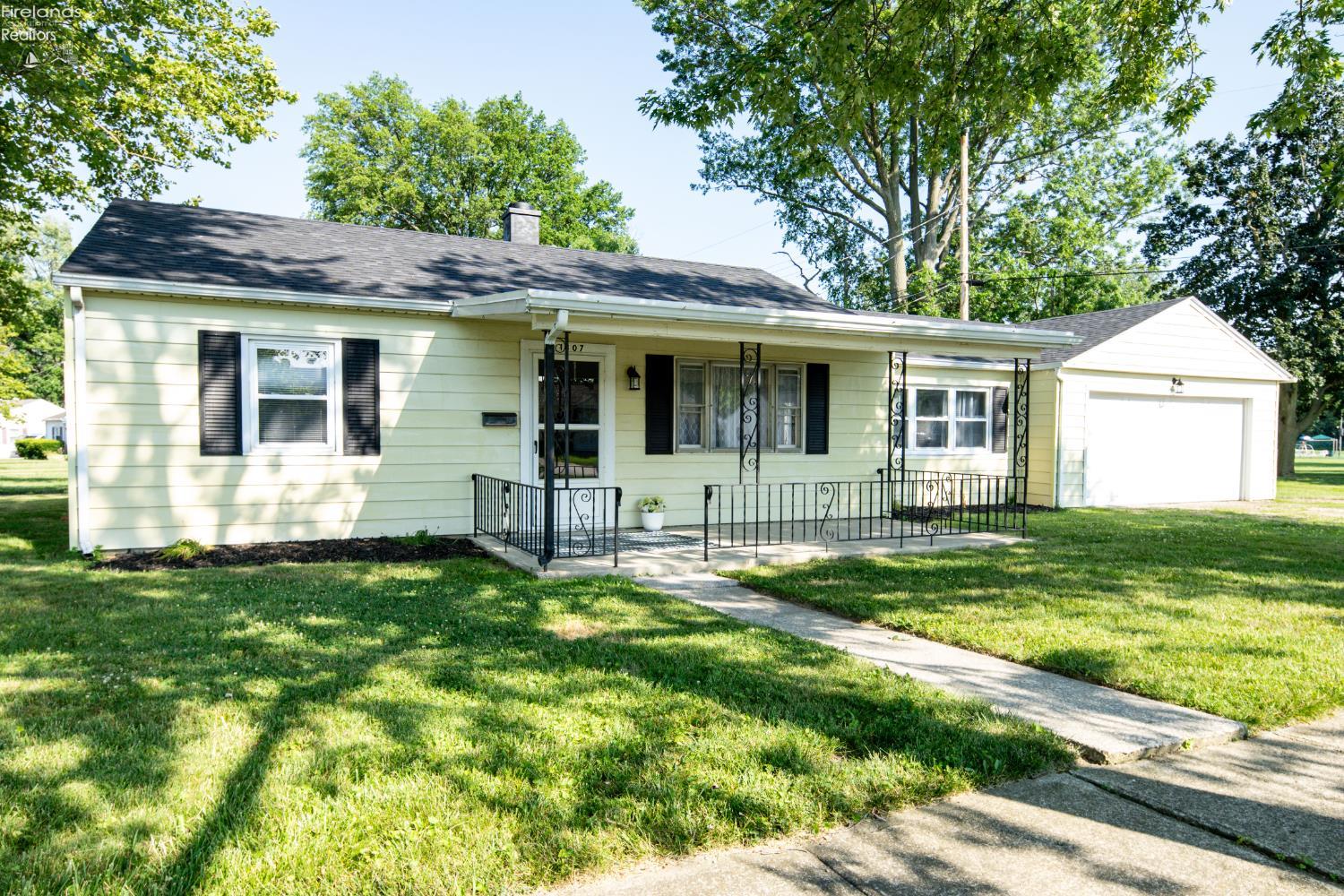 1307 Fleetwood Drive