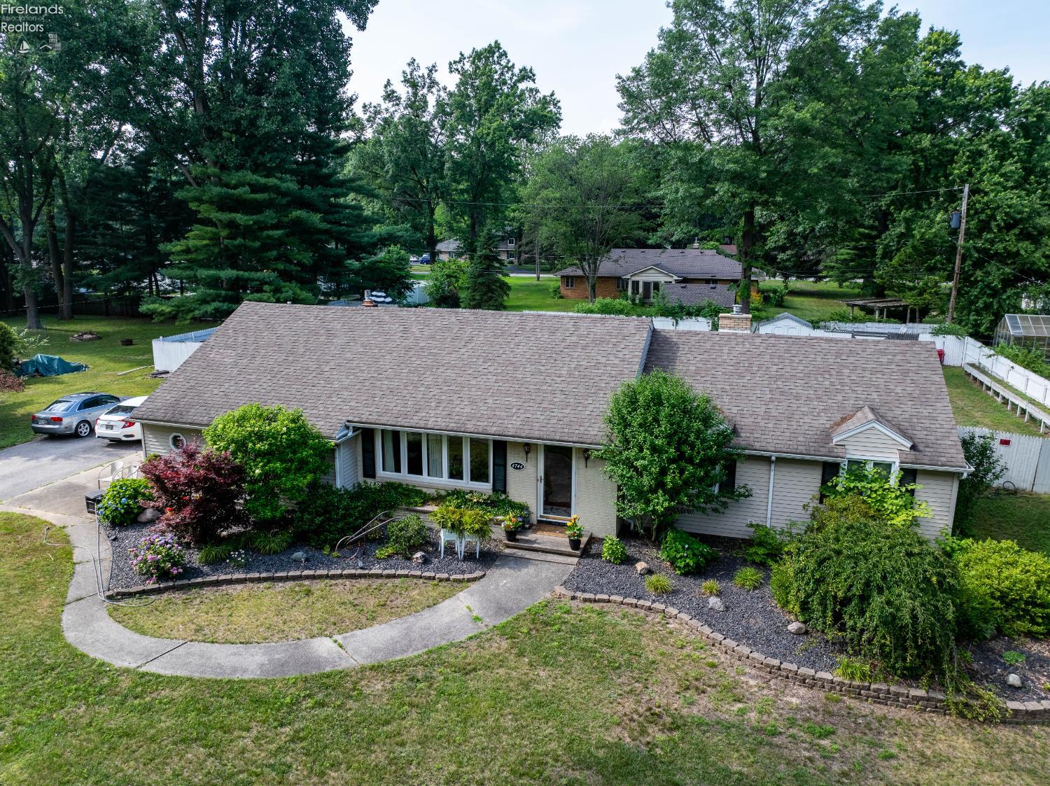 4744 Crestridge