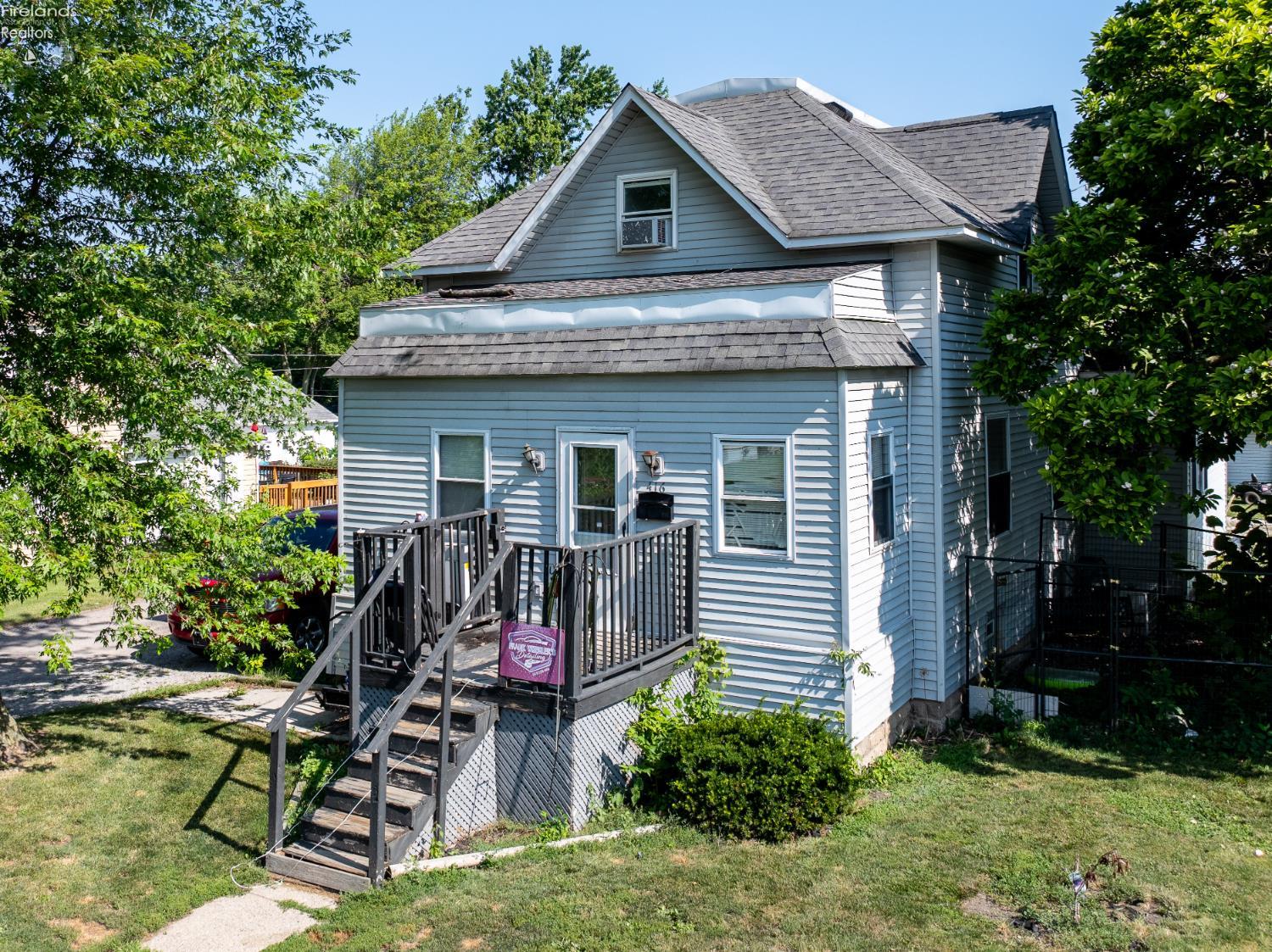 416 W Third