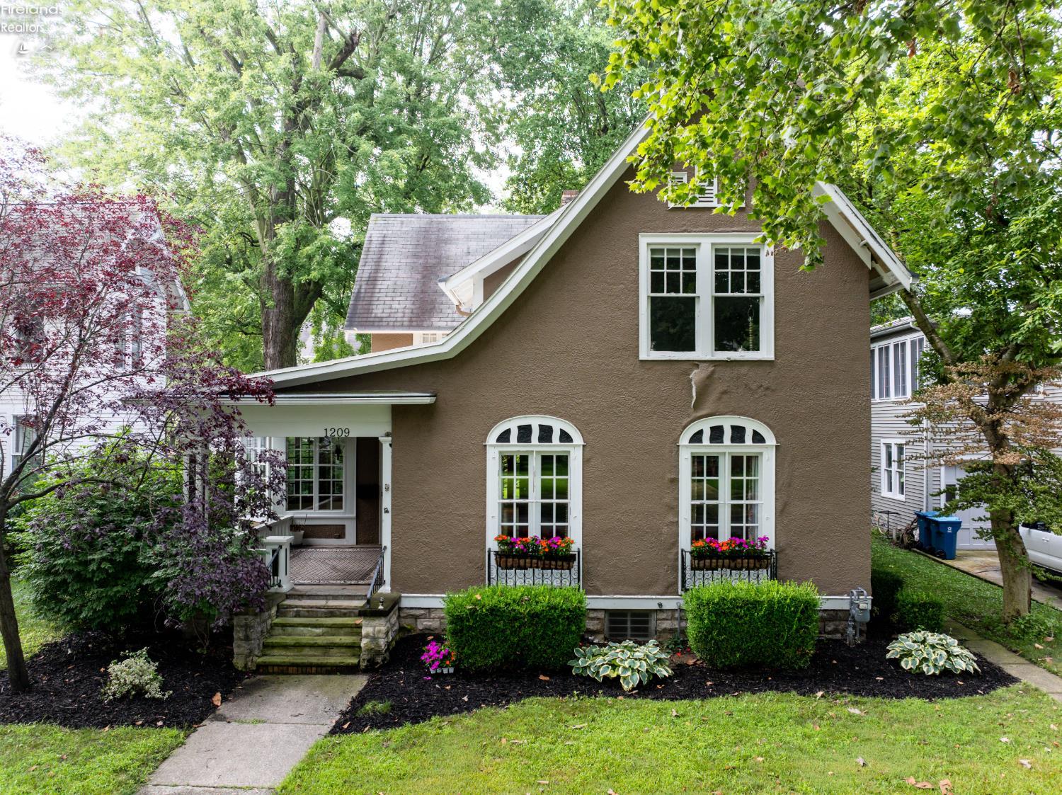 1209 Birchard Avenue