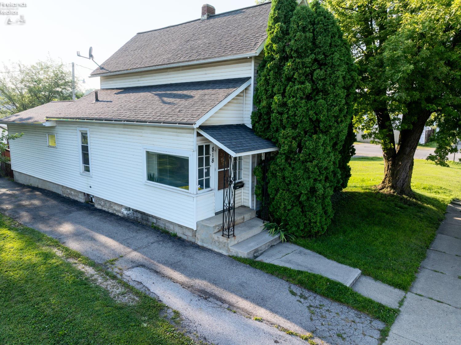 818 N Front Street