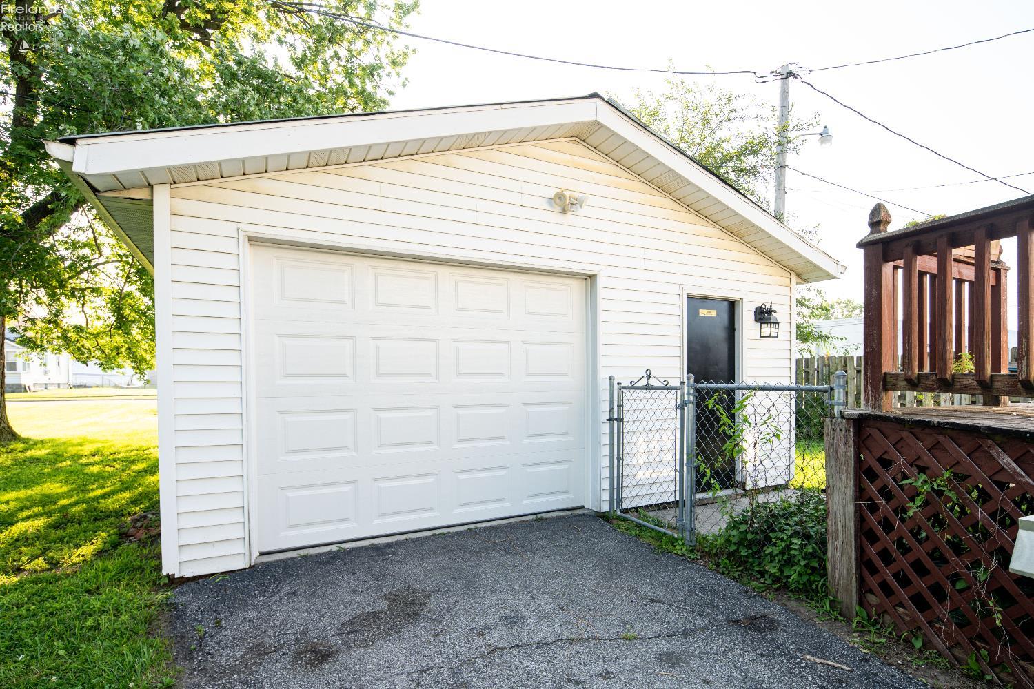 818 N Front Street