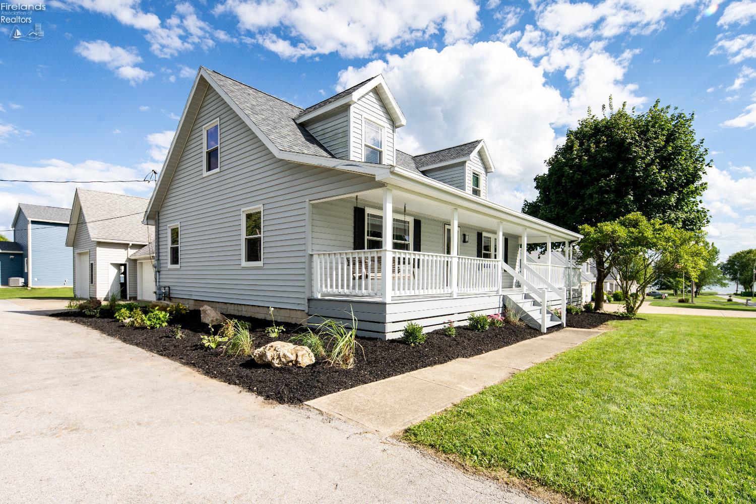 2021 S Lattimore Drive