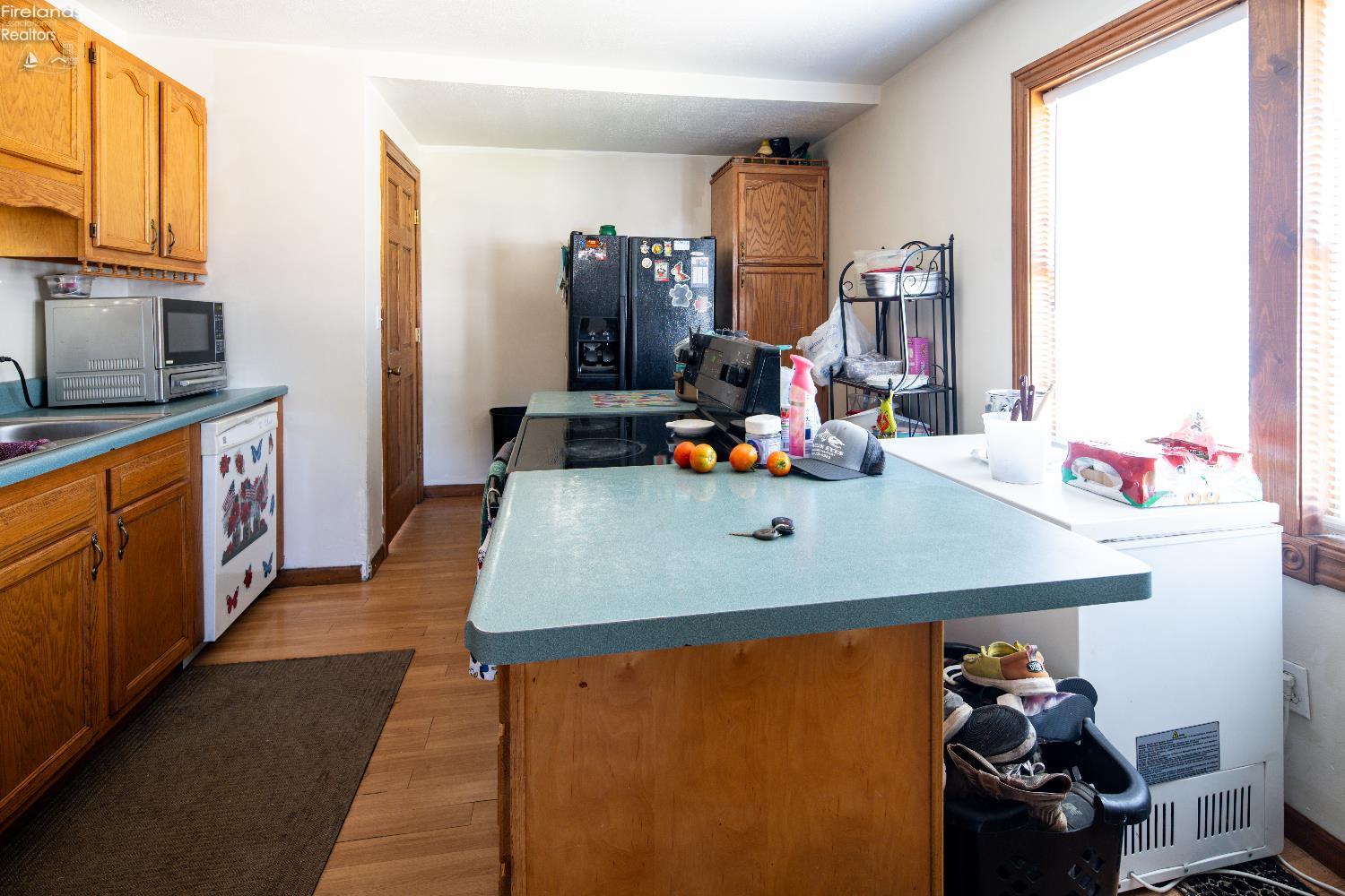 416 W Third