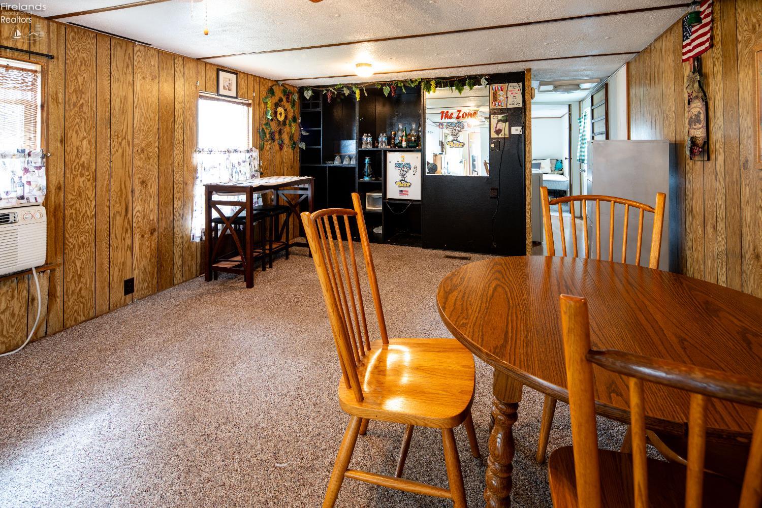 1730 Port Clinton Rd 33