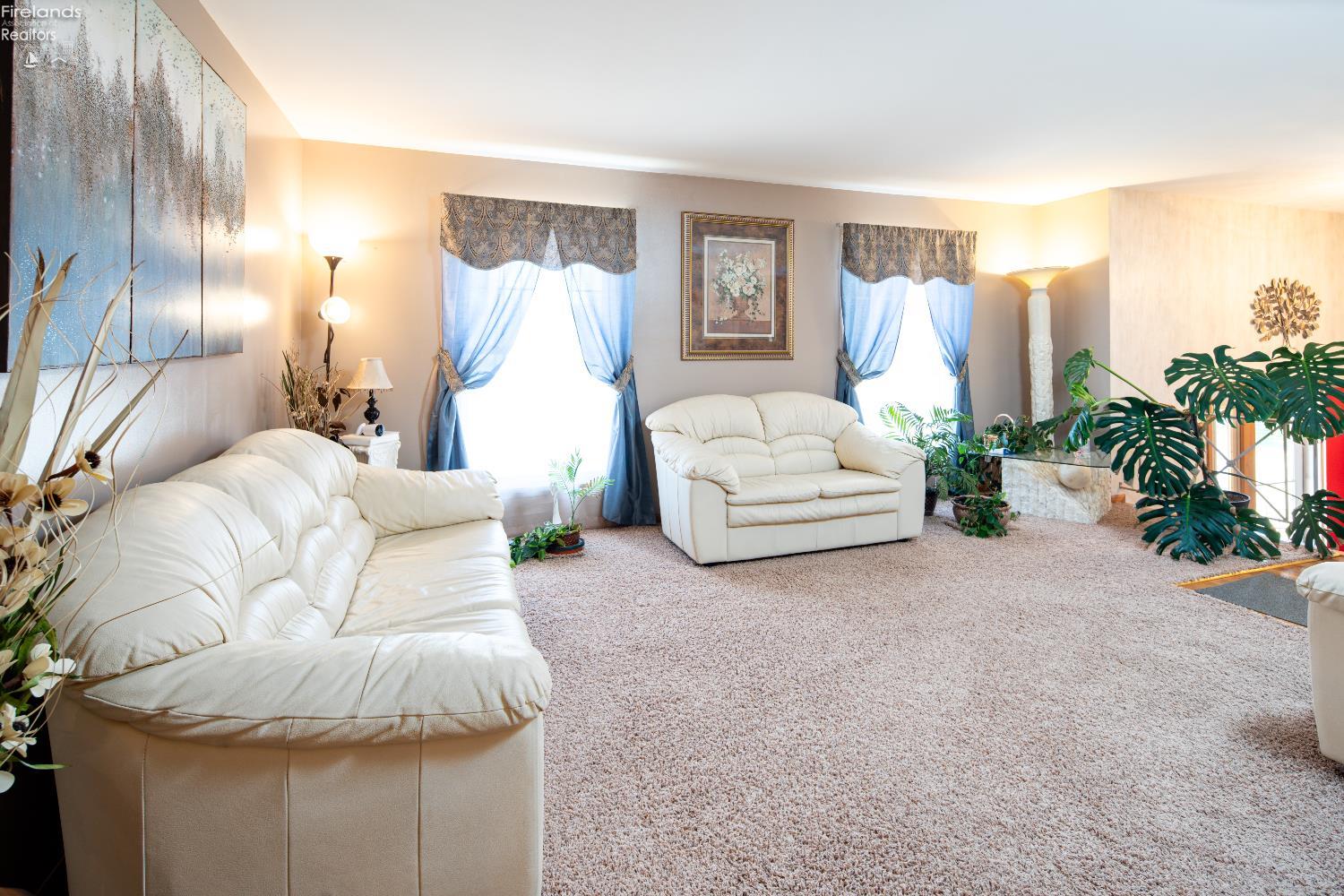 880 Cleveland Avenue