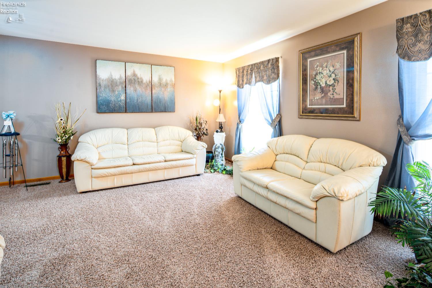 880 Cleveland Avenue