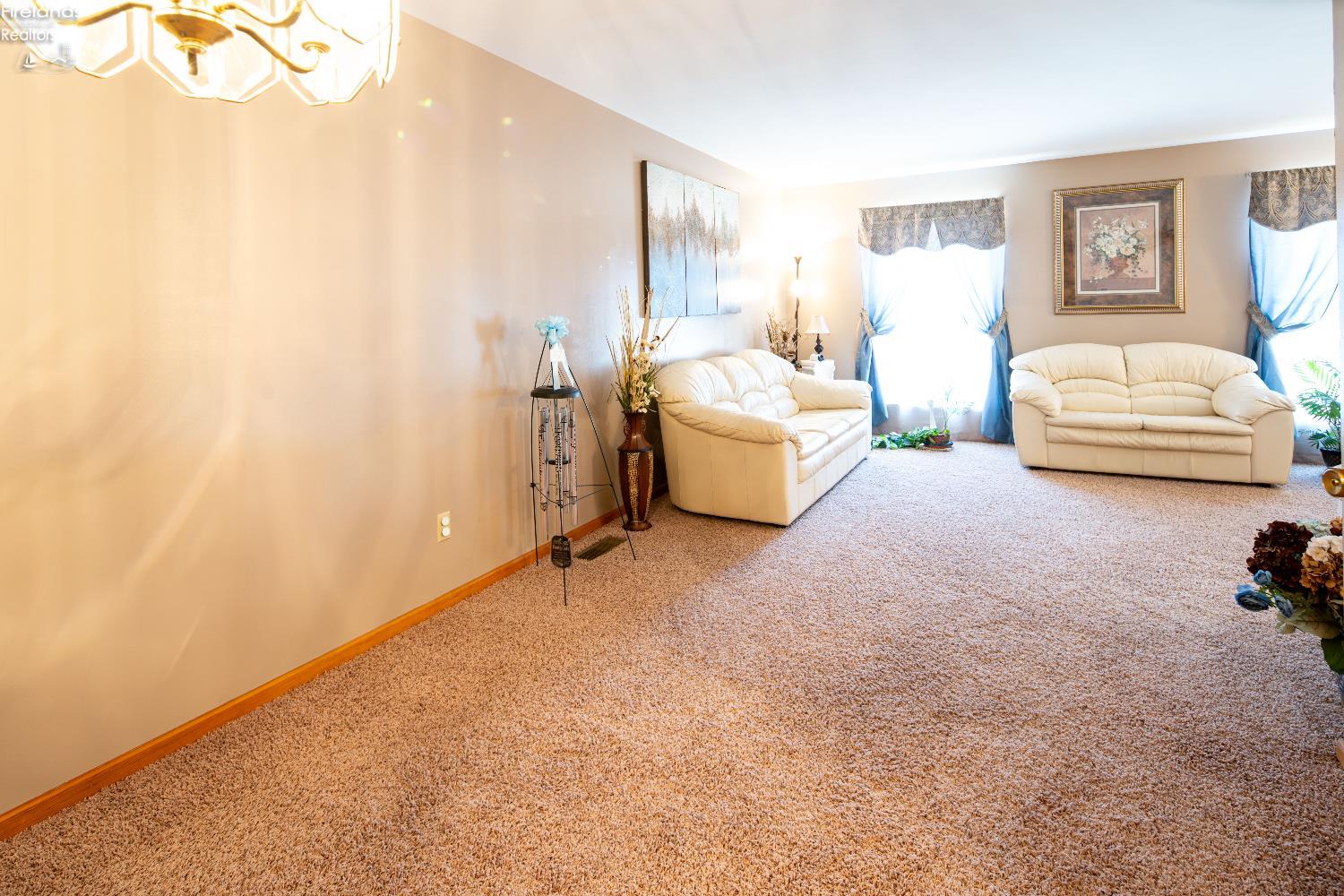 880 Cleveland Avenue