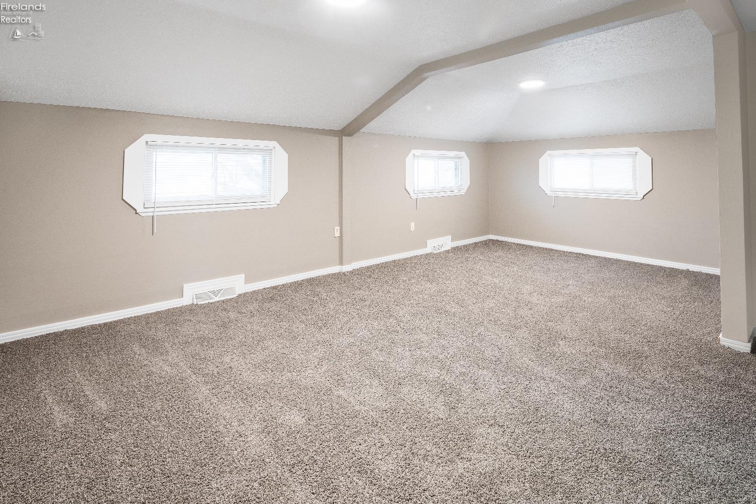 1315 S State Route 19