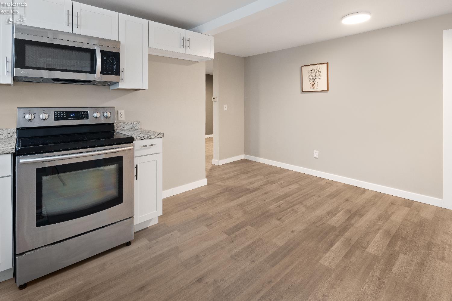 1315 S State Route 19