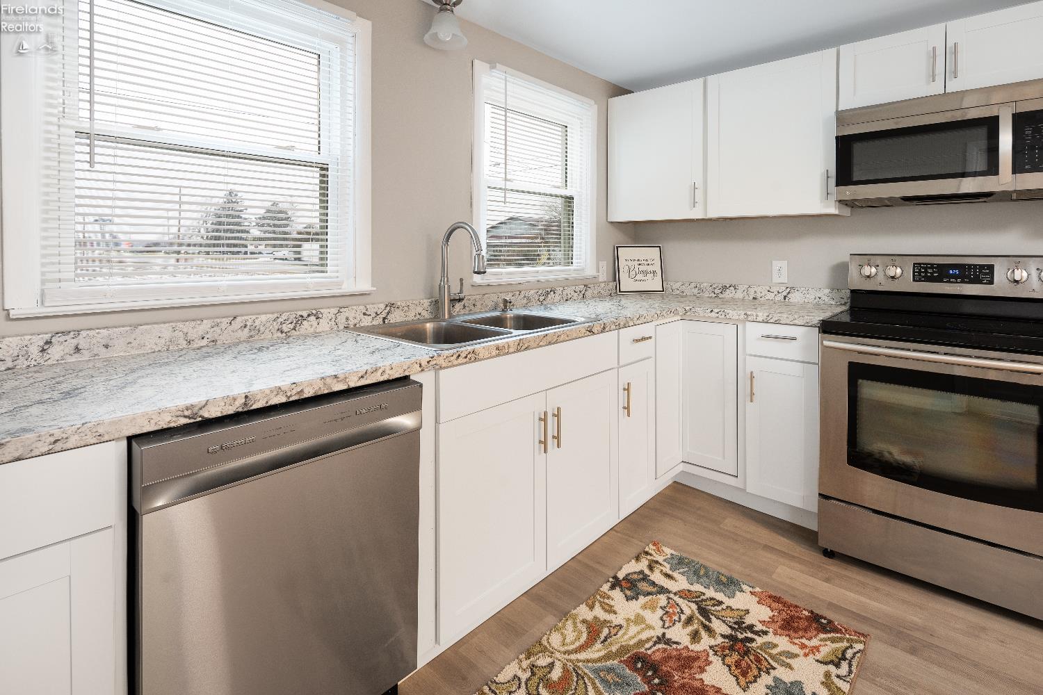 1315 S State Route 19