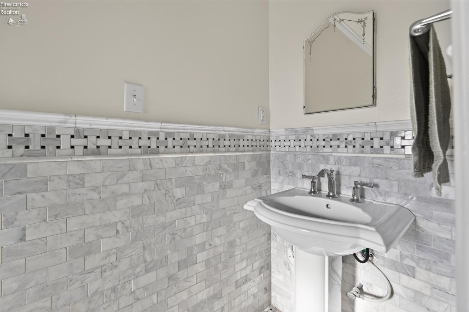 1831 Port Clinton Road