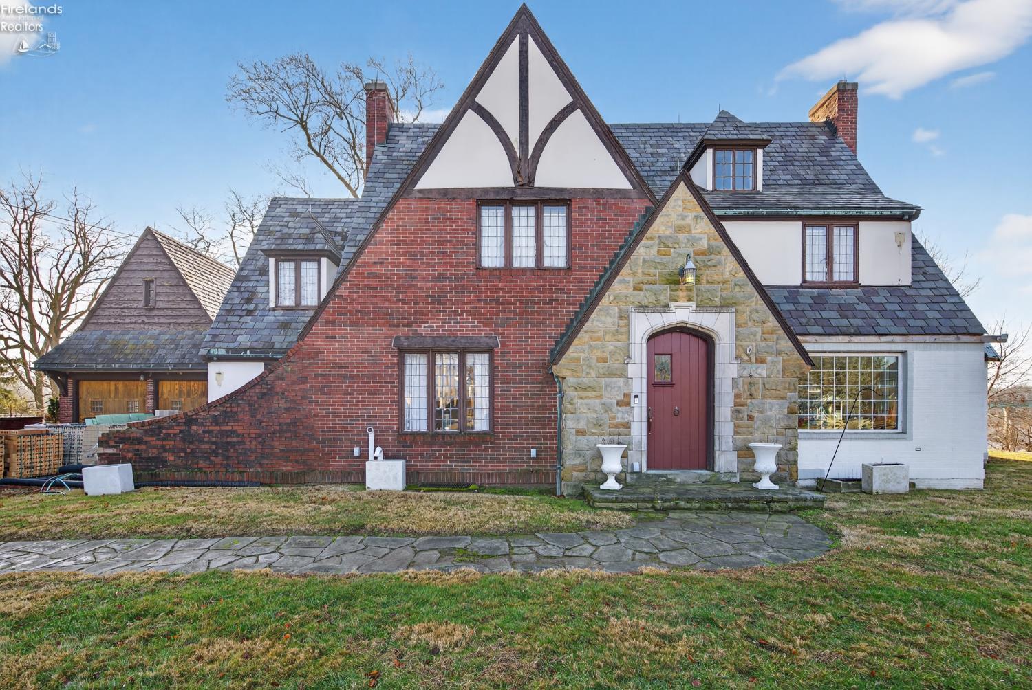 1831 Port Clinton Road