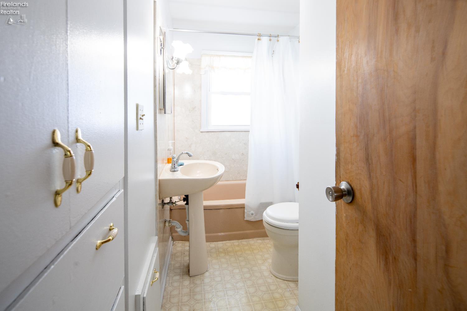 1308 Greendale Avenue