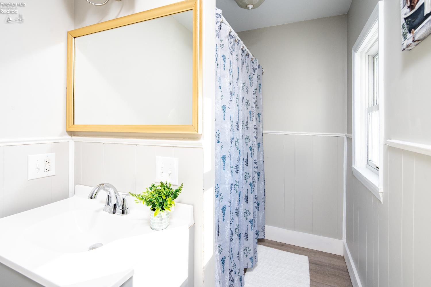 1009 Napoleon Street