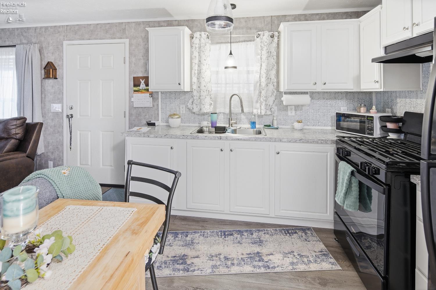 1451 Oak Harbor Rd #32A