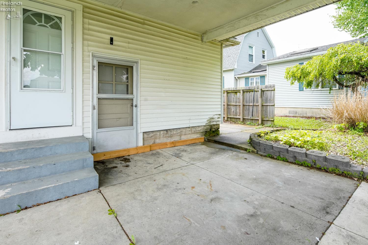 202 Louise Avenue