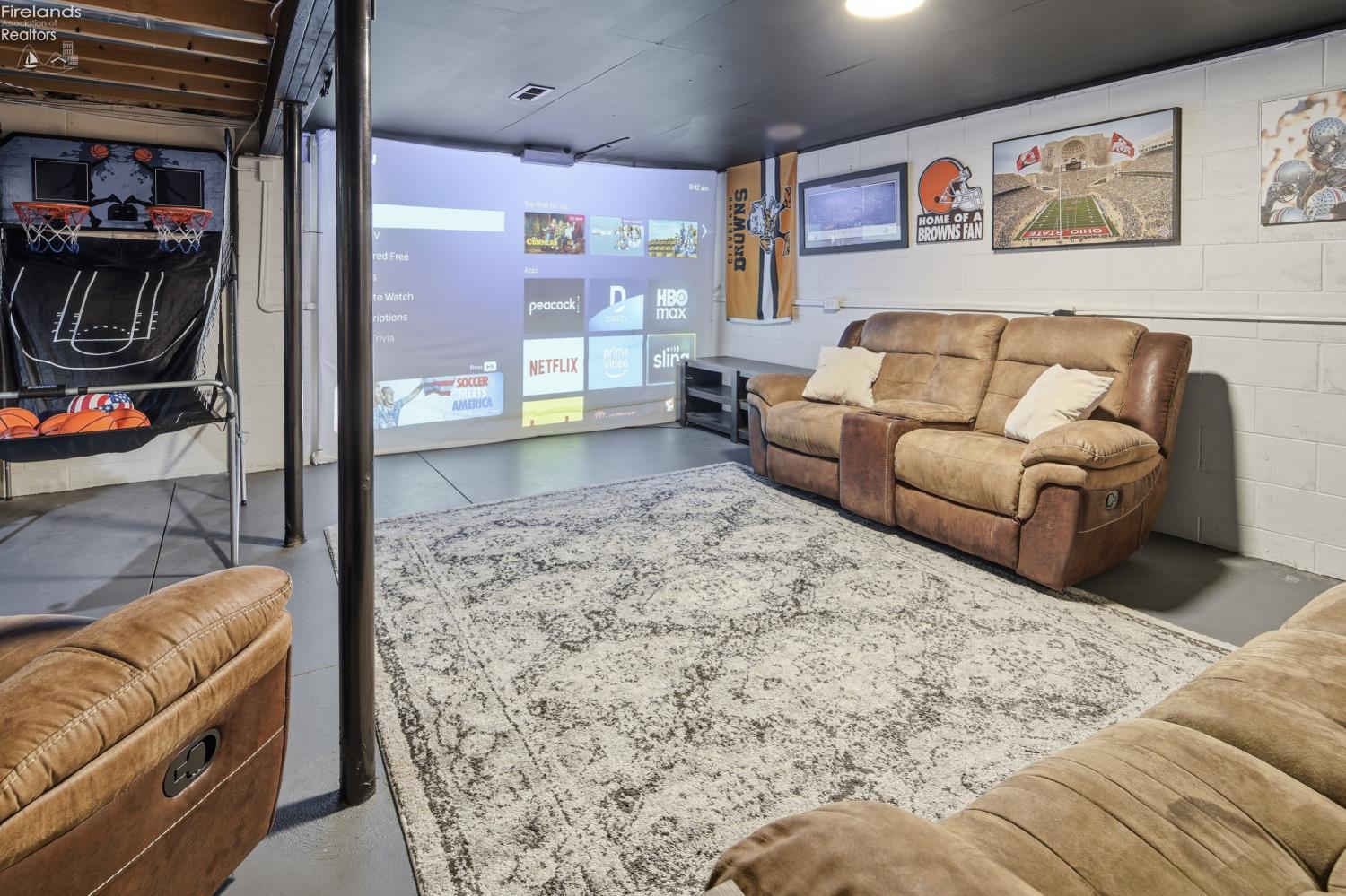 715 Valleyview Drive