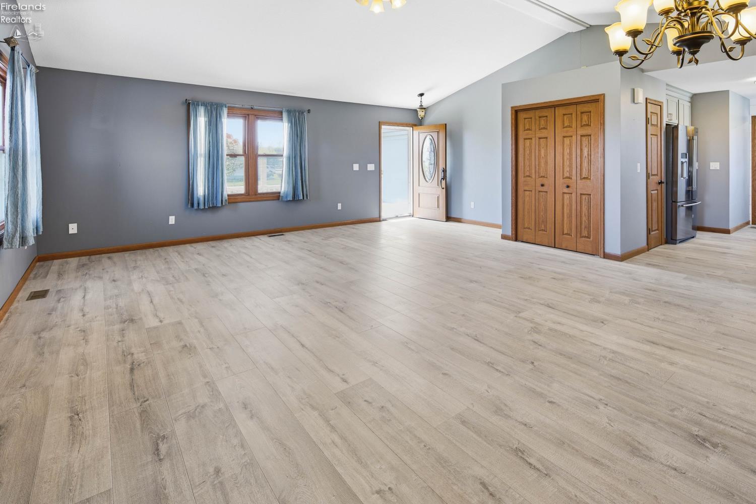 33 Southland Way