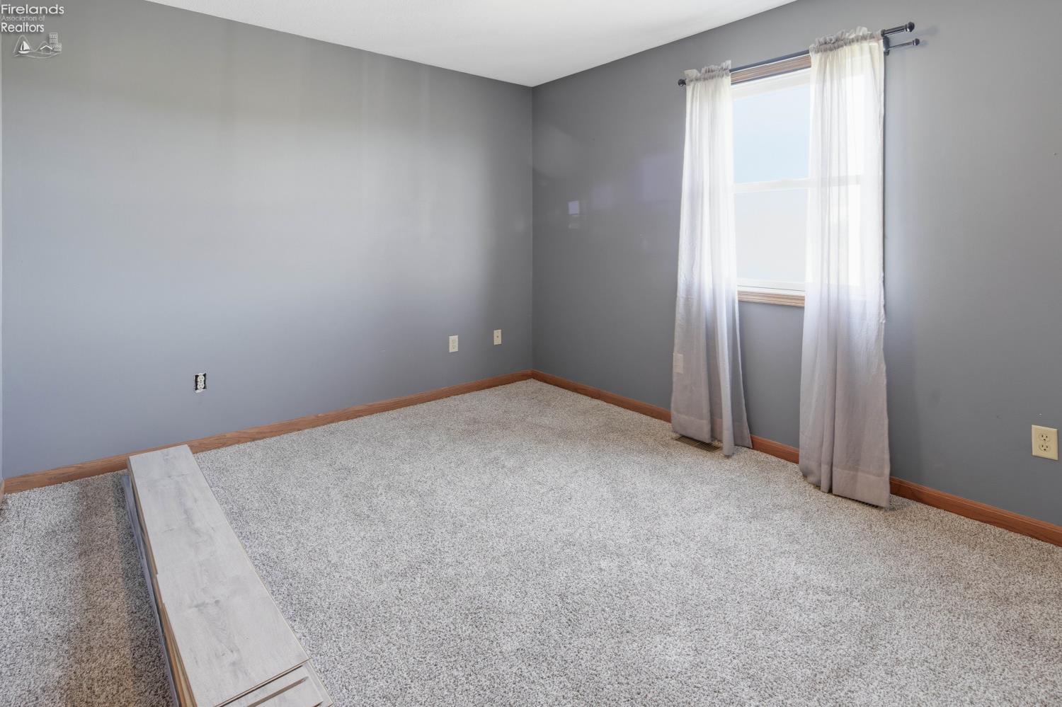 33 Southland Way