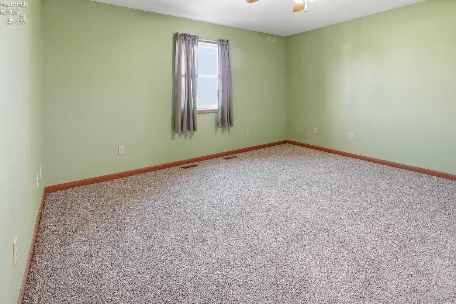 33 Southland Way