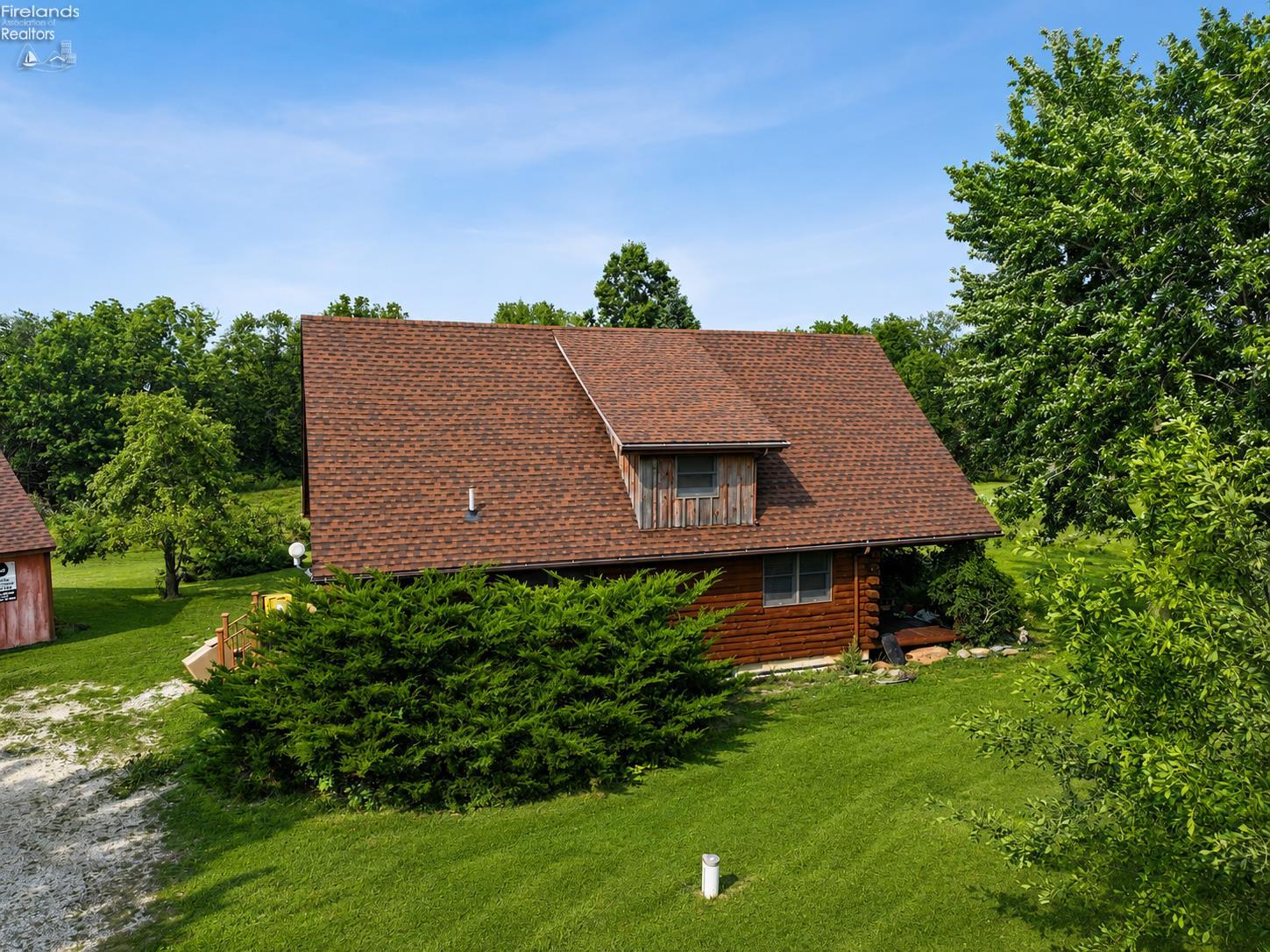 305 S Toussaint Portage Road