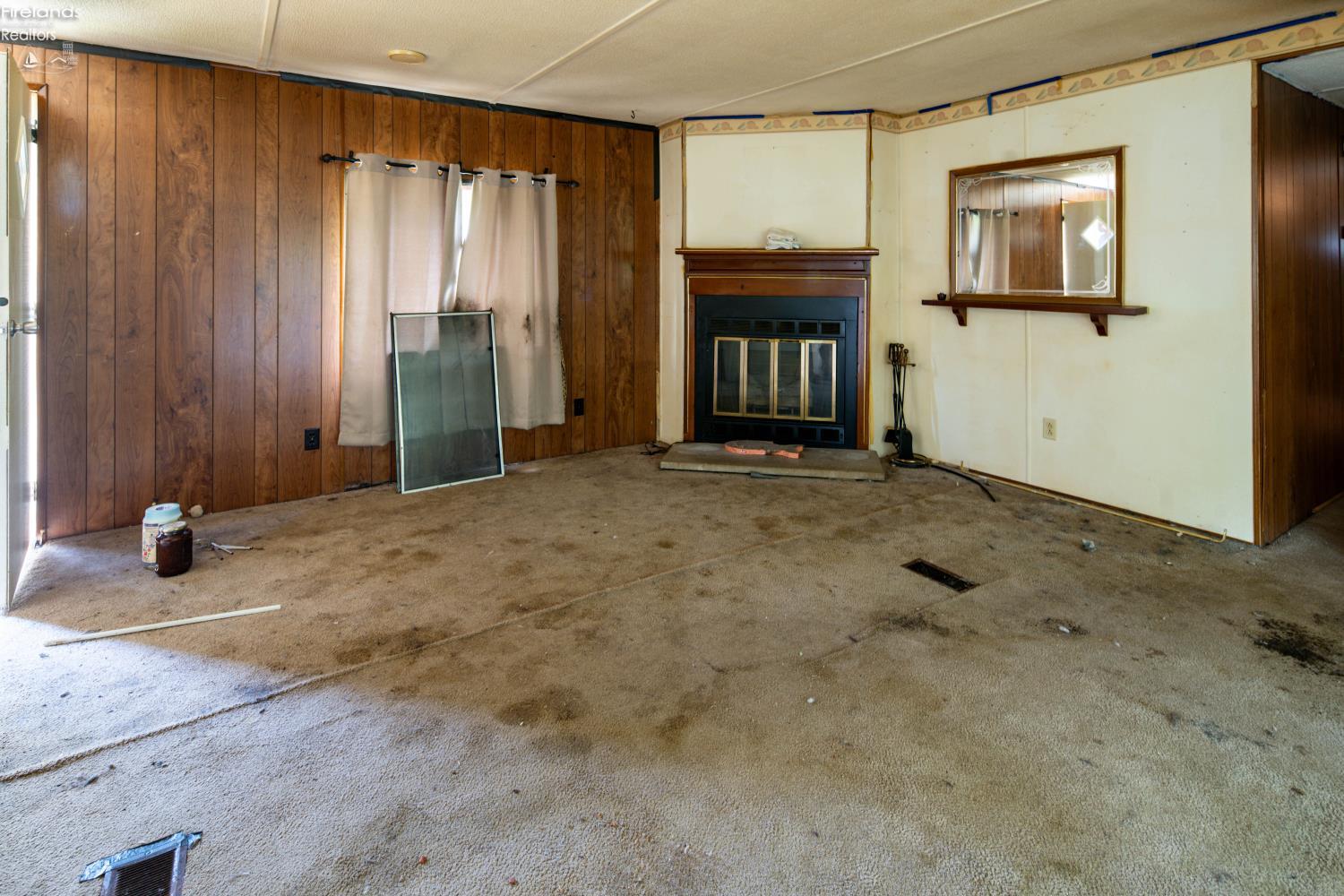 4425 N St Rt 101