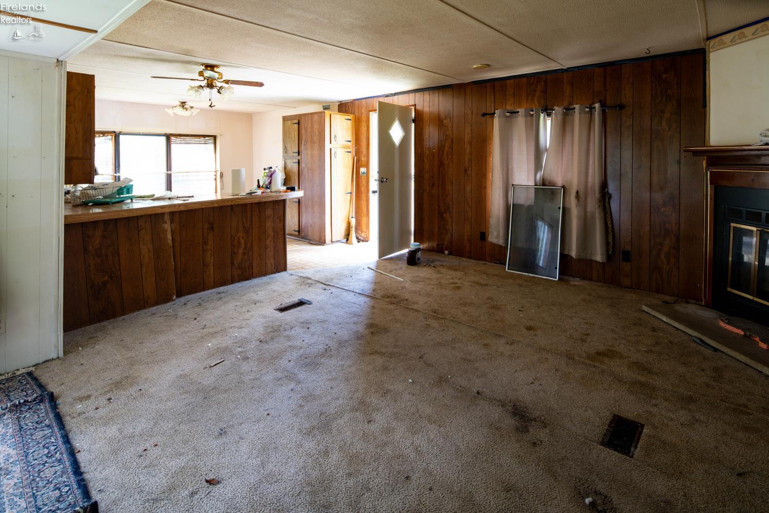 4425 N St Rt 101